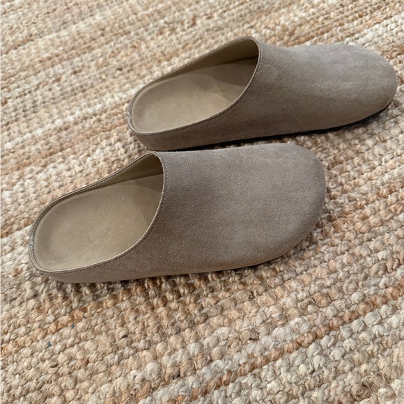 Suede clogs - Picture 3 of 3